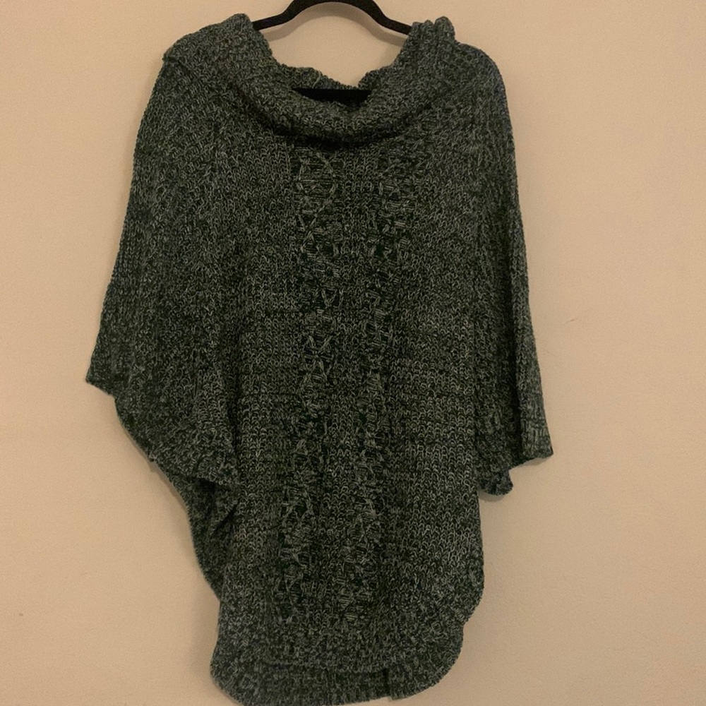 Long poncho style short sleeve knit top